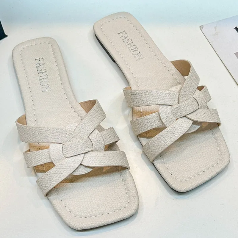 2023 Summer New Women Slippers Flat Bottom Non-slip Outdoor Open Toe Beach Female Sandals Sexy Fashion Design Slides Woman Shoes