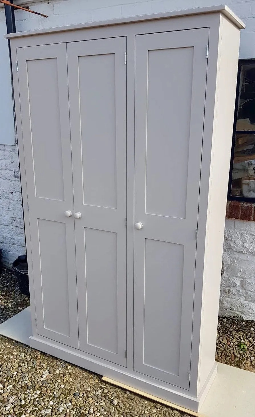 **3 Door Hall, Utility Room, Cloak Room Coat & Shoe Storage Cupboard (35 cm deep) OPTION 4