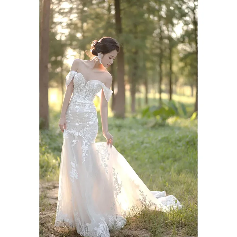 dunnmall Lace Fishtail Wedding Dress  New Tube Top Outdoor Light Yarn Temperament Trip Shoot Outdoor Lawn Wedding Trailing Dress