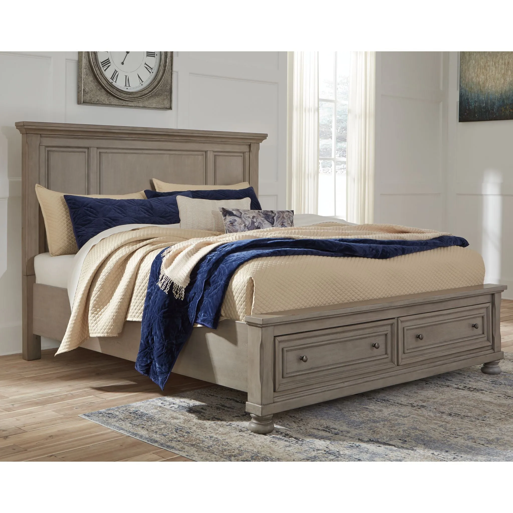 Lettner Panel Storage Bed