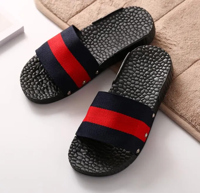 Men Summer Slippers Outdoor Slides Embrider Beach Sandals Flip Flop Slip On Fashion Slippers Flat Heel Casual Flat Slide Sandals