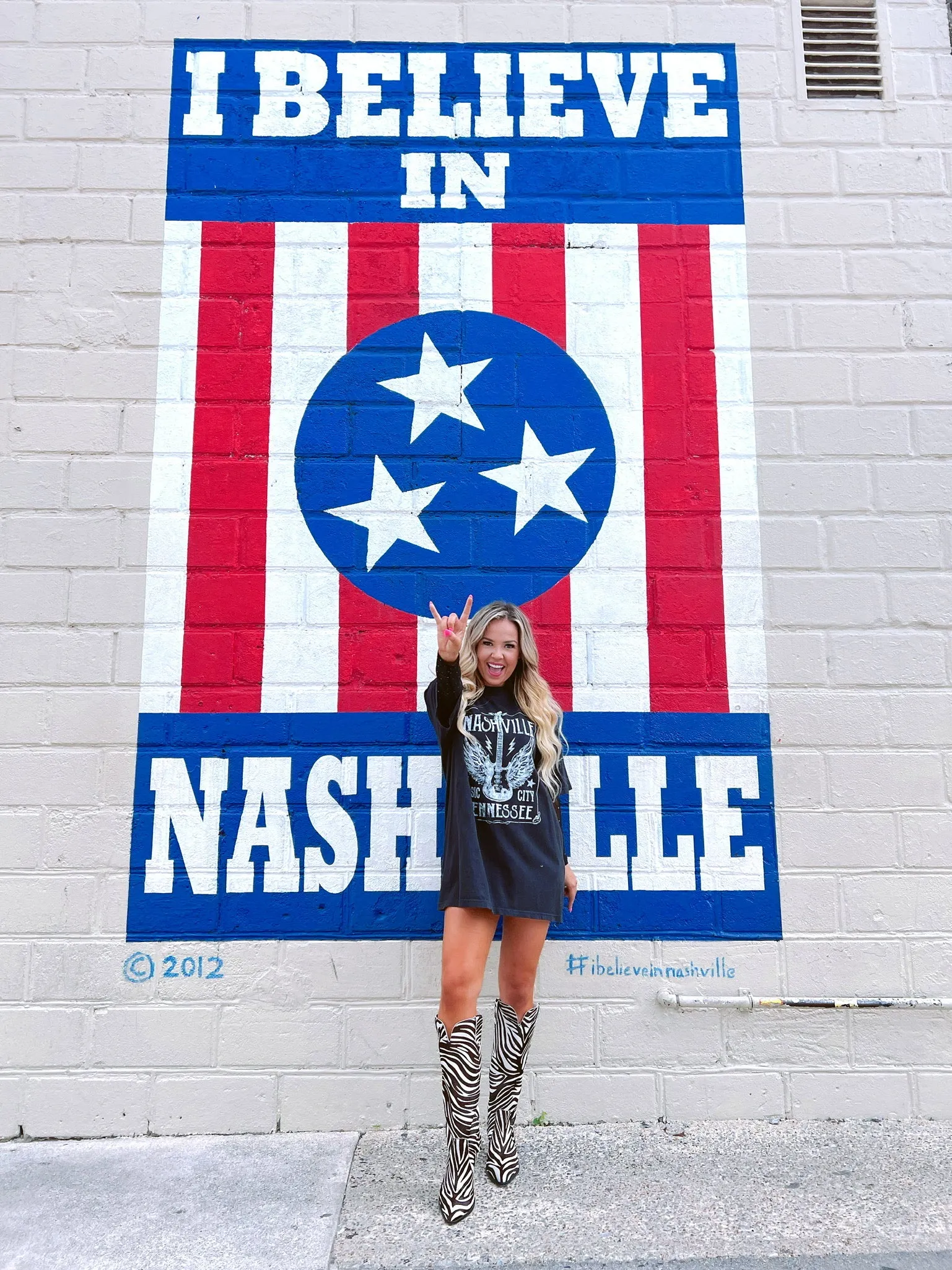 Nashville Music City Graphic Tee - Black